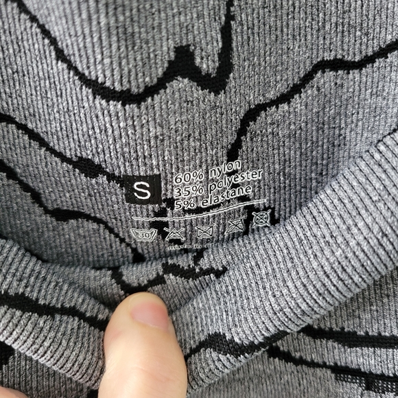 Grey and black workout set - Size S - Picture 10 of 12